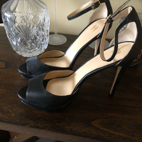 Victoria Secret Platform Pumps - Picture 4 of 5